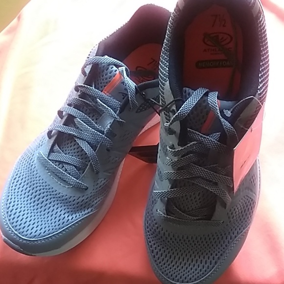 🏀NEW🏀 - Picture 2 of 3